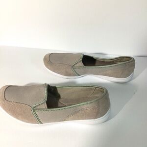 CLARKS COLLECTION WOMAN 9,5 M BEIGE CASUAL COMFORT SHOES FLATS SUEDE UPPER